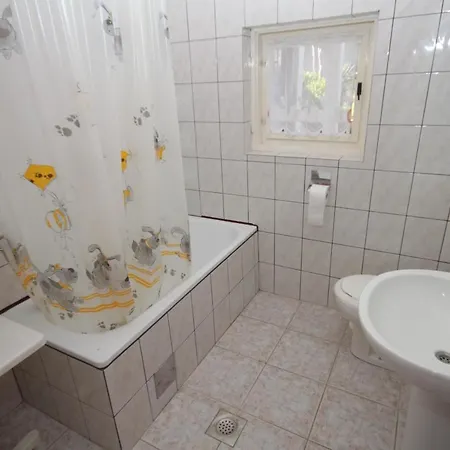 With Parking Space - 7647 Apartamento