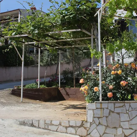 With Parking Space - 7647 Appartamento Pola