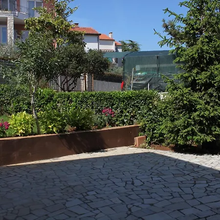 Appartamento With Parking Space - 7647 Pola