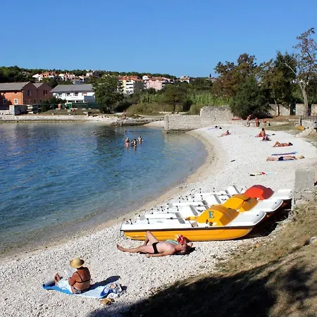 Apartments With A Parking Space Pula - 7647
