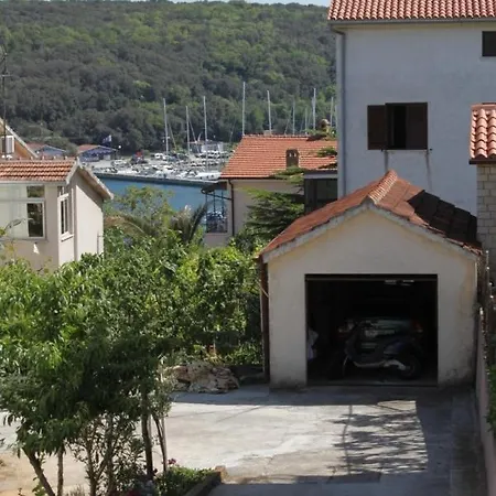 Apartments With A Parking Space Pula - 7647 Pula