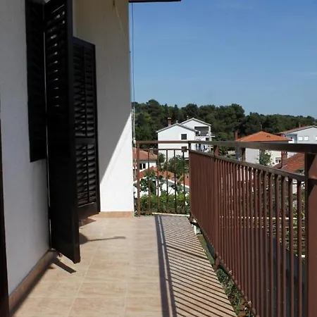 Apartments With A Parking Space Pula - 7647