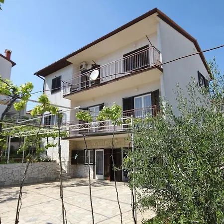 Apartments With Parking Space Pula - 7647 *