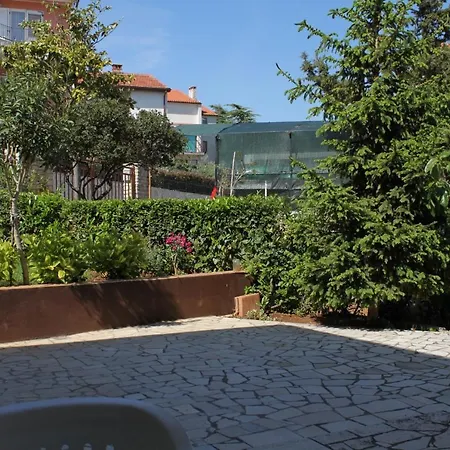 Apartments With A Parking Space Pula - 7647