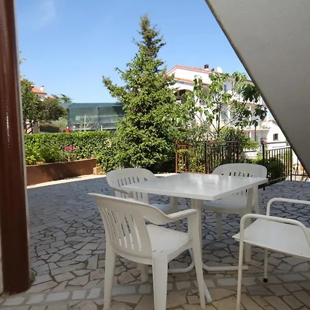Apartments With A Parking Space Pula - 7647 Apartment