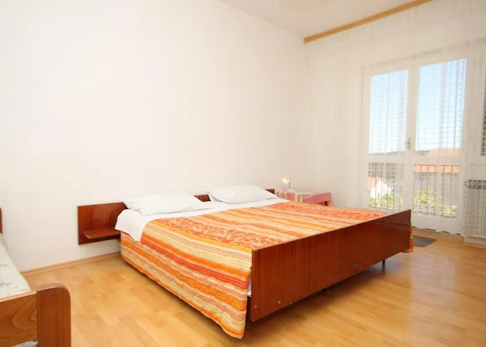 Apartman Apartments With Parking Space Pula - 7647