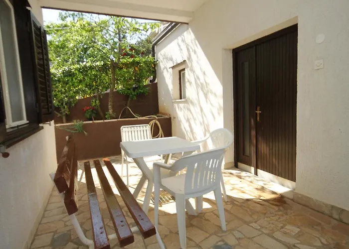 Apartments With Parking Space Pula - 7647 Apartman