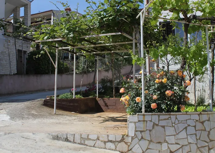 Apartments With Parking Space Pula - 7647 Apartman Pula